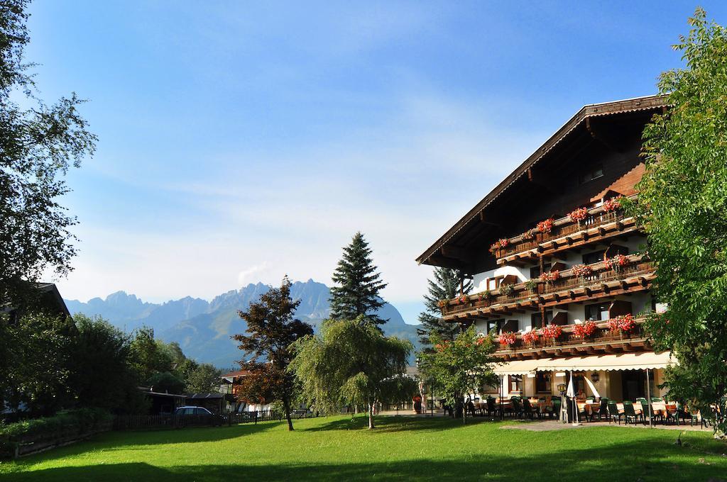 Kaiserhotel Kitzbuehler Alpen Oberndorf in Tirol Buitenkant foto
