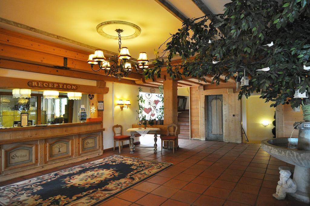 Kaiserhotel Kitzbuehler Alpen Oberndorf in Tirol Buitenkant foto